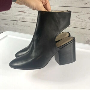 BETTYE Muller Nominee Zip black leather open heel Bootie Sz 9.5